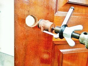 ドア修理 建具修理 奈良市 でセカンド錠交換